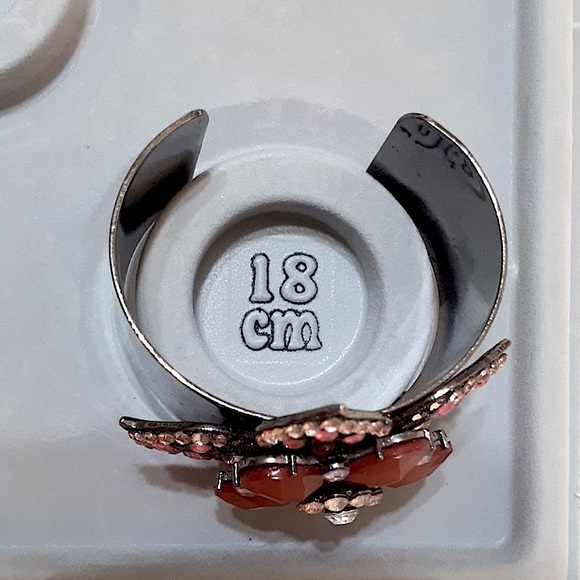 Vintage Gunmetal Floral Cuff/Bangle - Picture 4 of 4